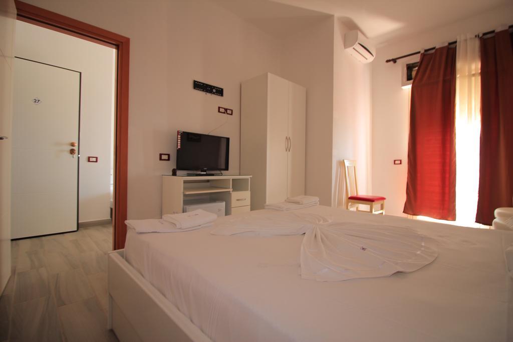Hotel Keisa Dhërmi Esterno foto