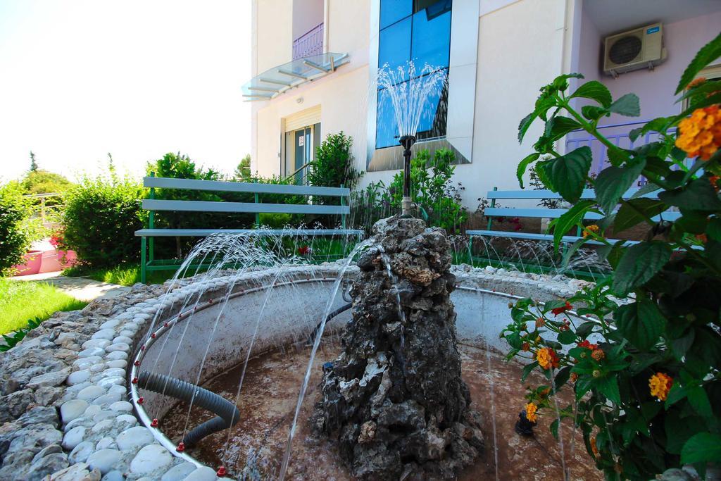 Hotel Keisa Dhërmi Esterno foto